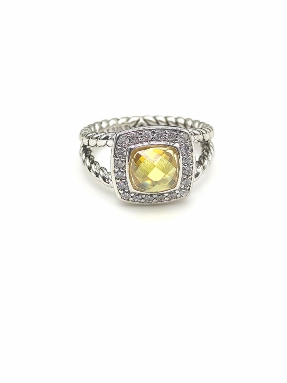 🌟🌟🌟David Yurman square diamond ring with yellow diamond. Size: 6-7-8-9